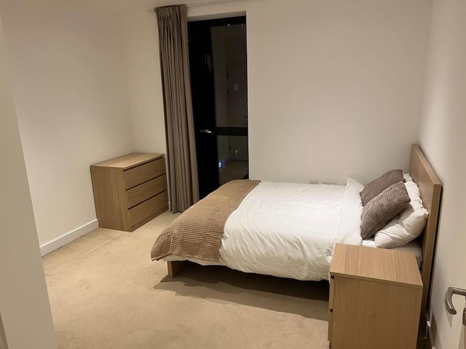 Апартаменти Modern 2 Bed - Olympic Park Stratford Лондон Екстер'єр фото